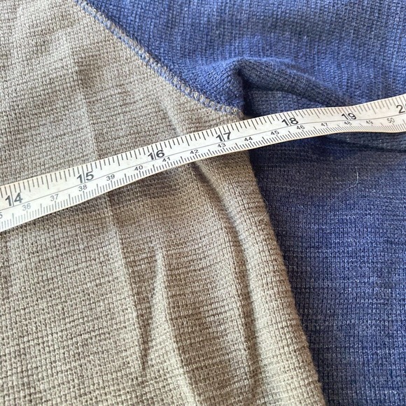 Men's American Eagle Sz Medium Long Sleeve Athletic Fit Waffle Knit Shirt Grey - Picture 7 of 9